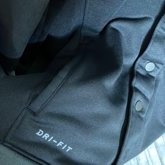 🔥🔥🔥 Jordan 11 Dri-Fit Jumpman Bomber Jacket Size: Large🔥🔥🔥 - Picture 12 of 14